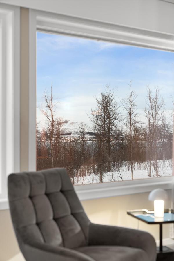 Enter Tromso - The Mountain View Apartment Exterior photo