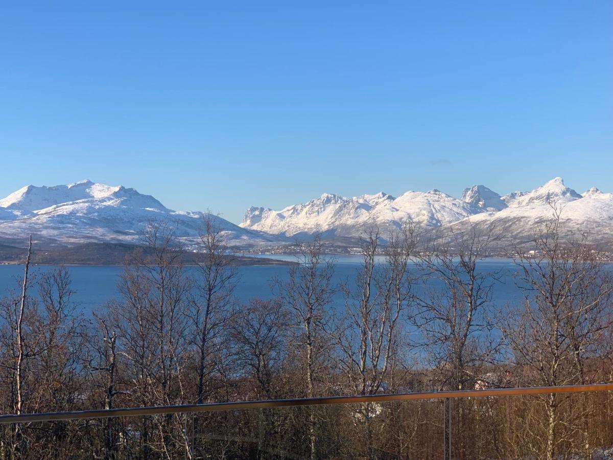 Enter Tromso - The Mountain View Apartment Exterior photo